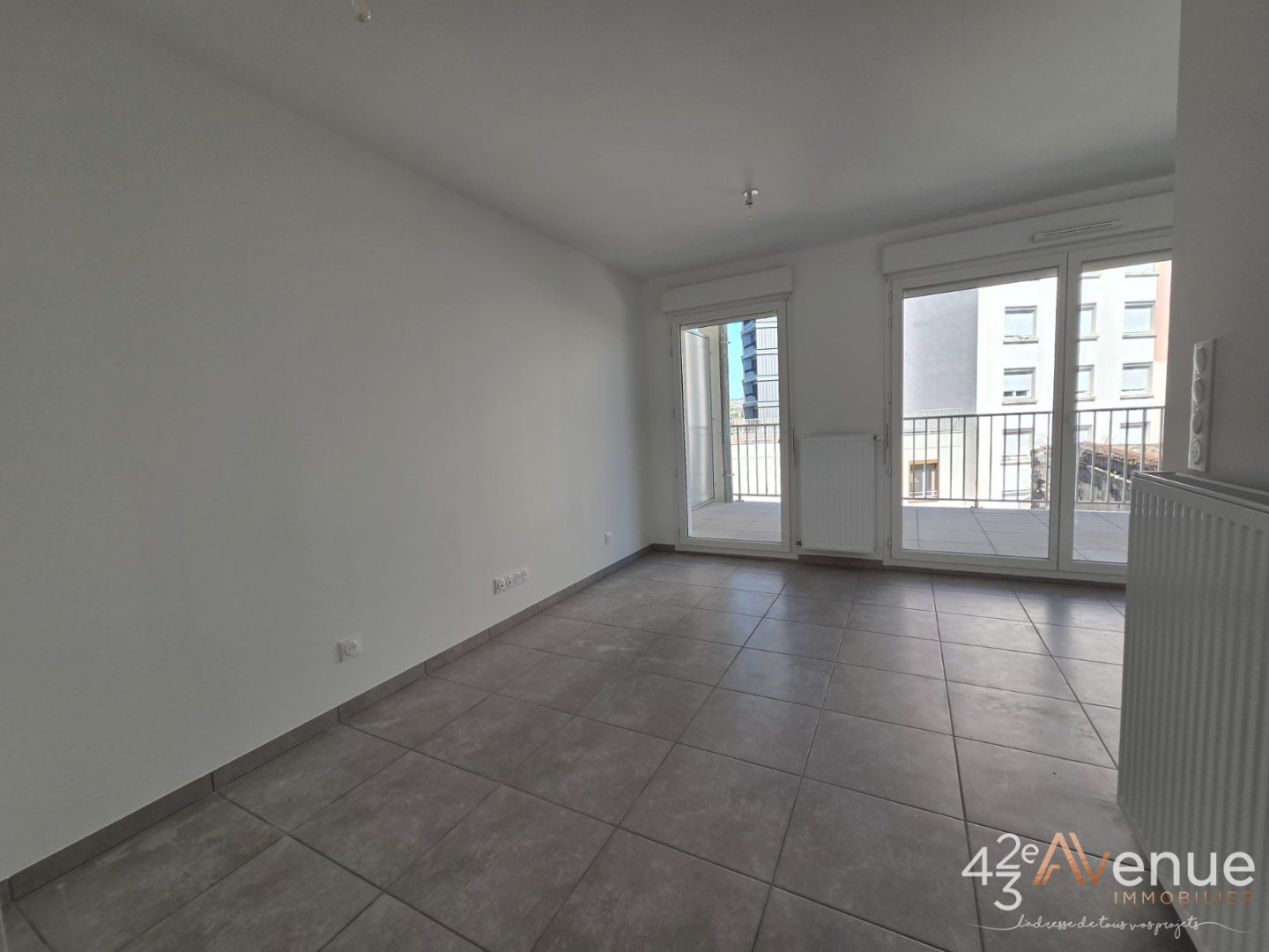 APPARTEMENT T4 A VENDRE - ST ETIENNE CHATEAUCREUX - 79.93 m2 - 272 000 &euro;