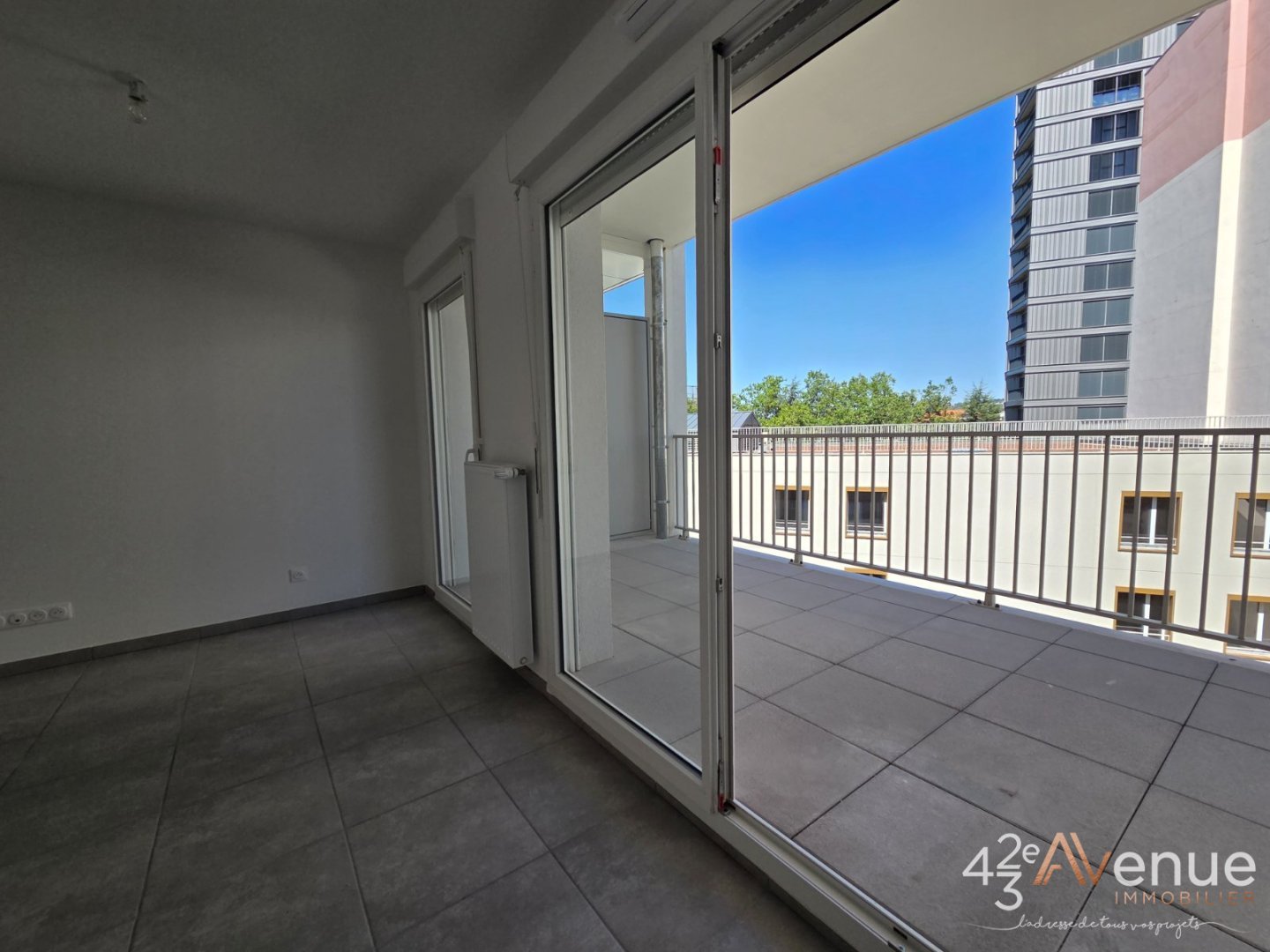 APPARTEMENT T4 A VENDRE - ST ETIENNE CHATEAUCREUX - 79.93 m2 - 272 000 &euro;