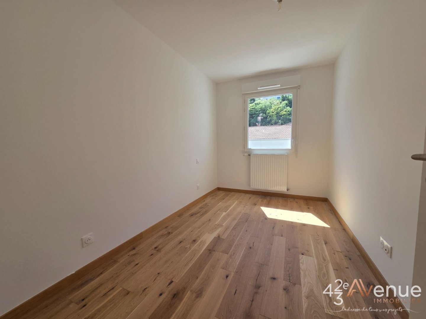 APPARTEMENT T4 A VENDRE - ST ETIENNE CHATEAUCREUX - 79.93 m2 - 272 000 &euro;