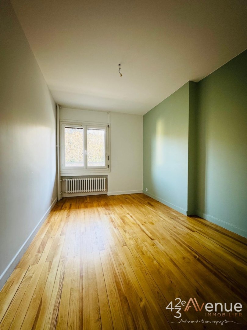 F4 de 97,54 m2 + 2 Balcons - ST ETIENNE Chavanelle Fauriel - 97.54 m2 - 155 000 €