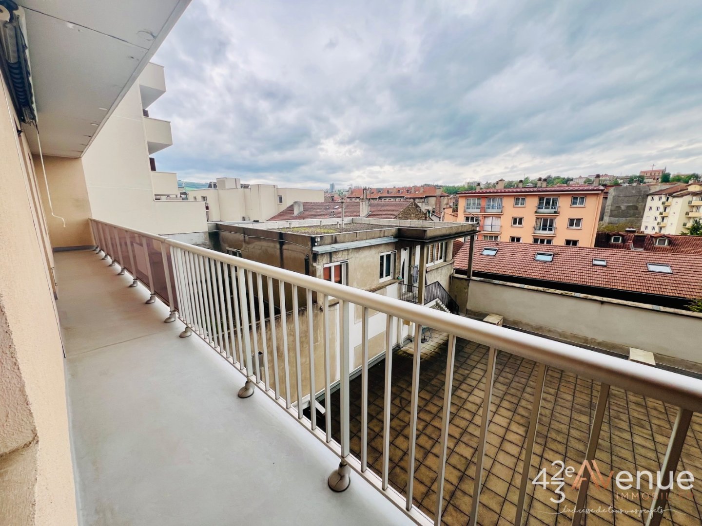 F4 de 97,54 m2 + 2 Balcons - ST ETIENNE Chavanelle Fauriel - 97.54 m2 - 155 000 €