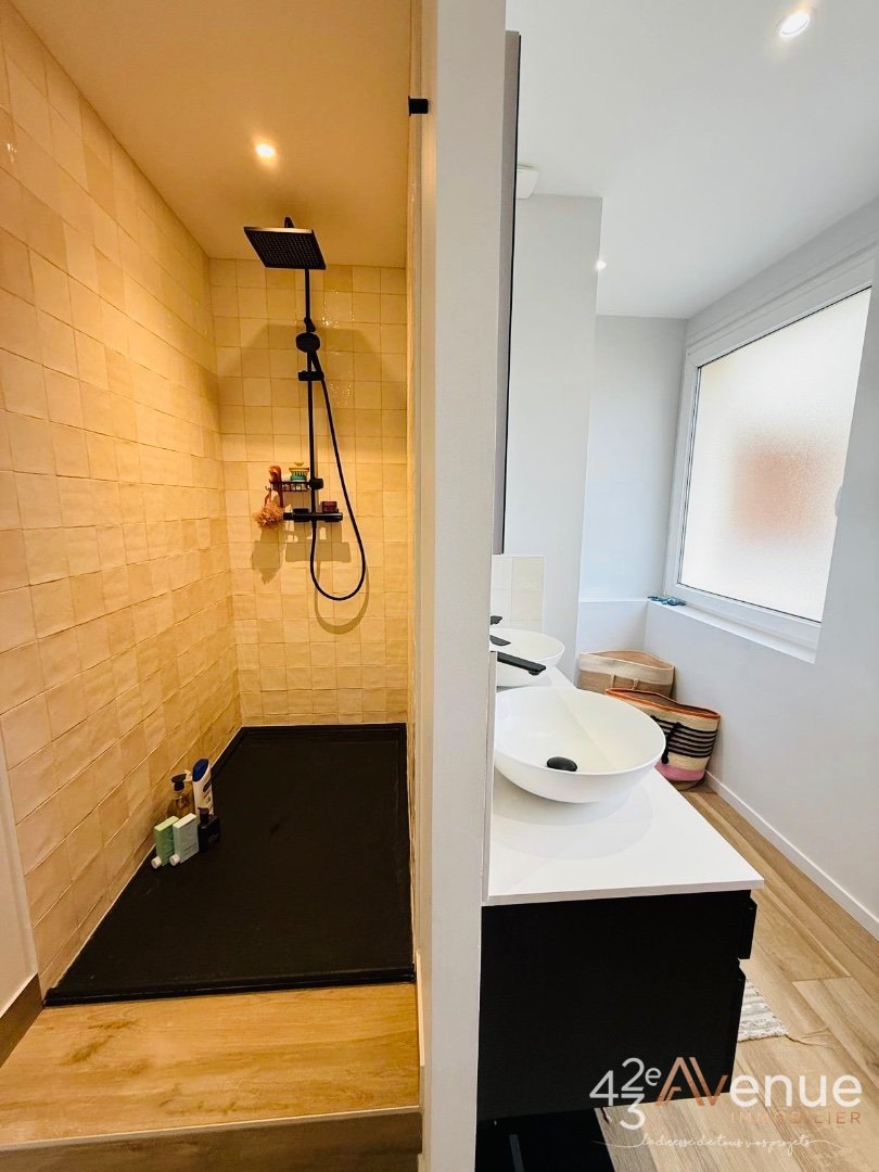 Appartement de type 4, �tage �lev� A VENDRE - ST ETIENNE Chavanelle - 100.59 m2 - 173�000�&euro;