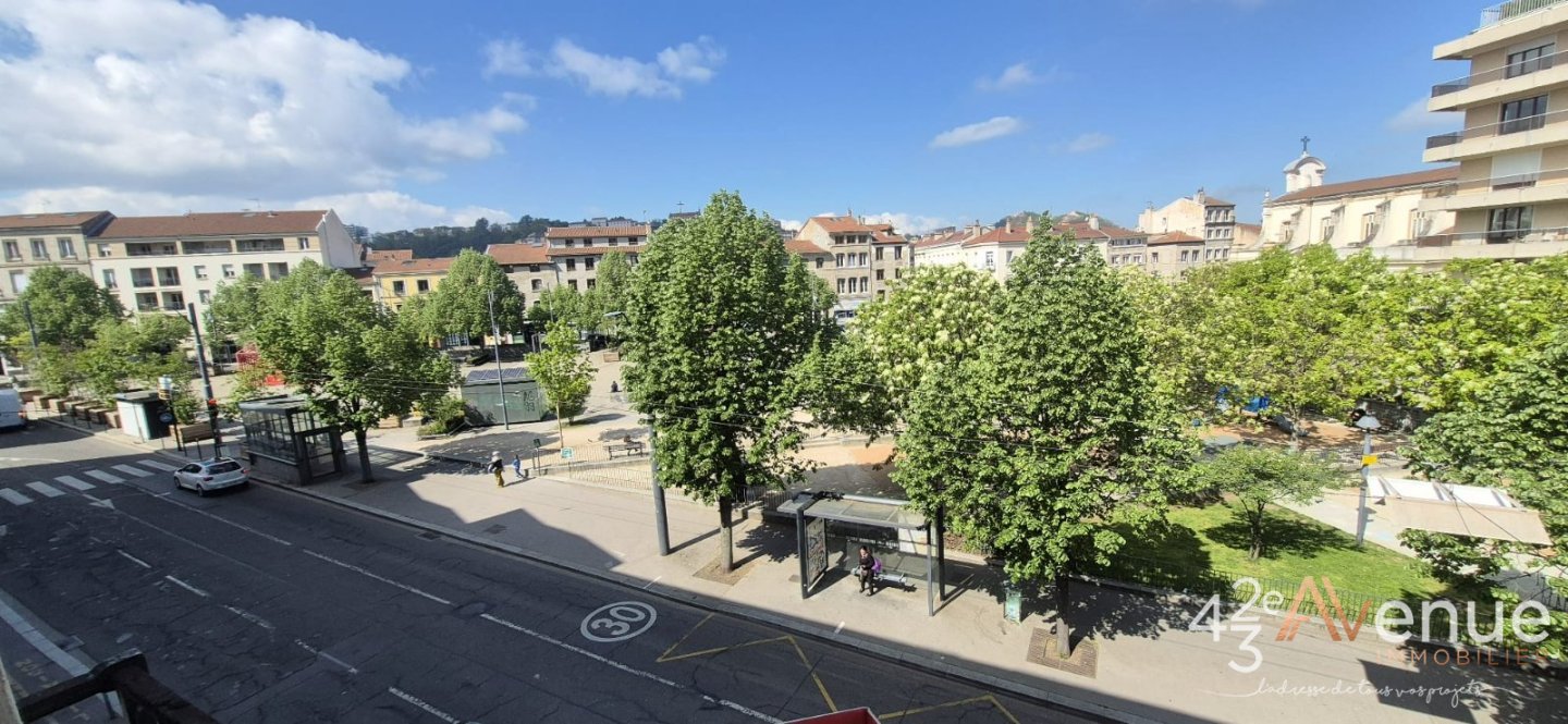 APPARTEMENT T4 A VENDRE - ST ETIENNE CHAVANELLE - 123 m2 - 120 000 &euro;