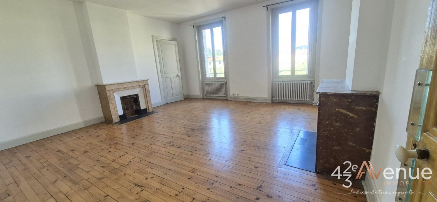 APPARTEMENT T4 A VENDRE - ST ETIENNE CHAVANELLE - 123 m2 - 120 000 &euro;