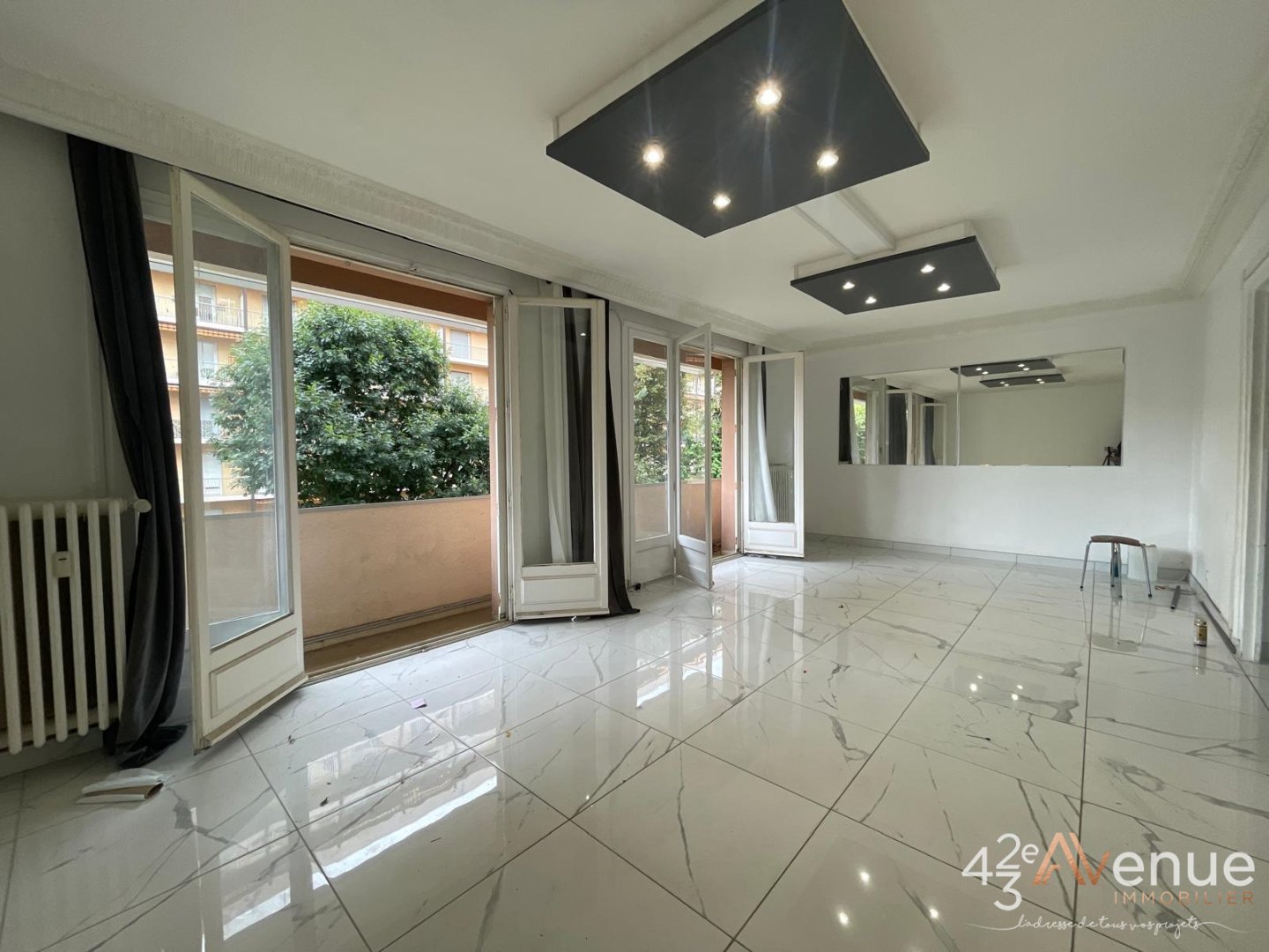 Appartement type 4 avec 3 chambres et balcon A VENDRE - ST ETIENNE CITE DU DESIGN - 81.27 m2 - 133 000 €