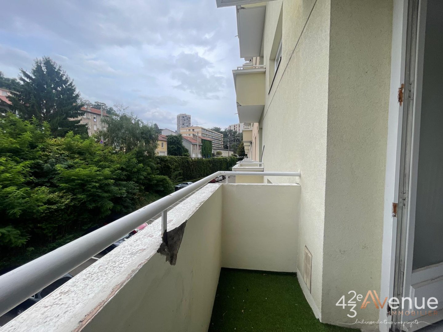 Appartement type 4 avec 3 chambres et balcon A VENDRE - ST ETIENNE CITE DU DESIGN - 81.27 m2 - 133 000 €