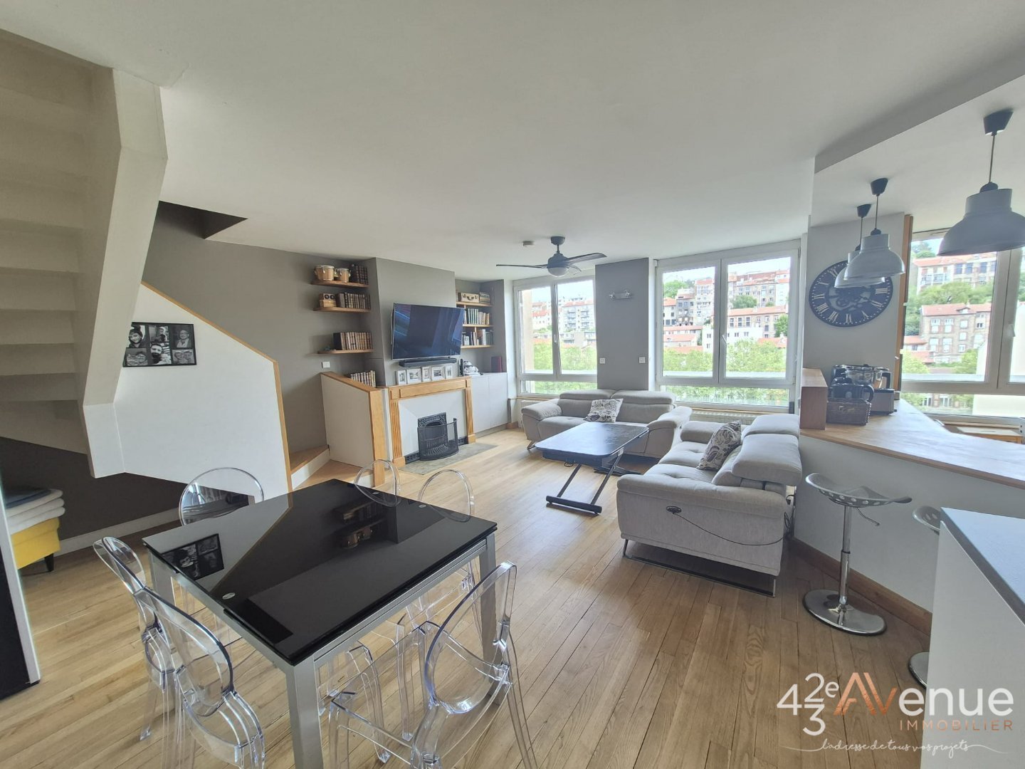 APPARTEMENT T4 A VENDRE - ST ETIENNE COLLINE DES PERES - 132.11 m2 - 165000€