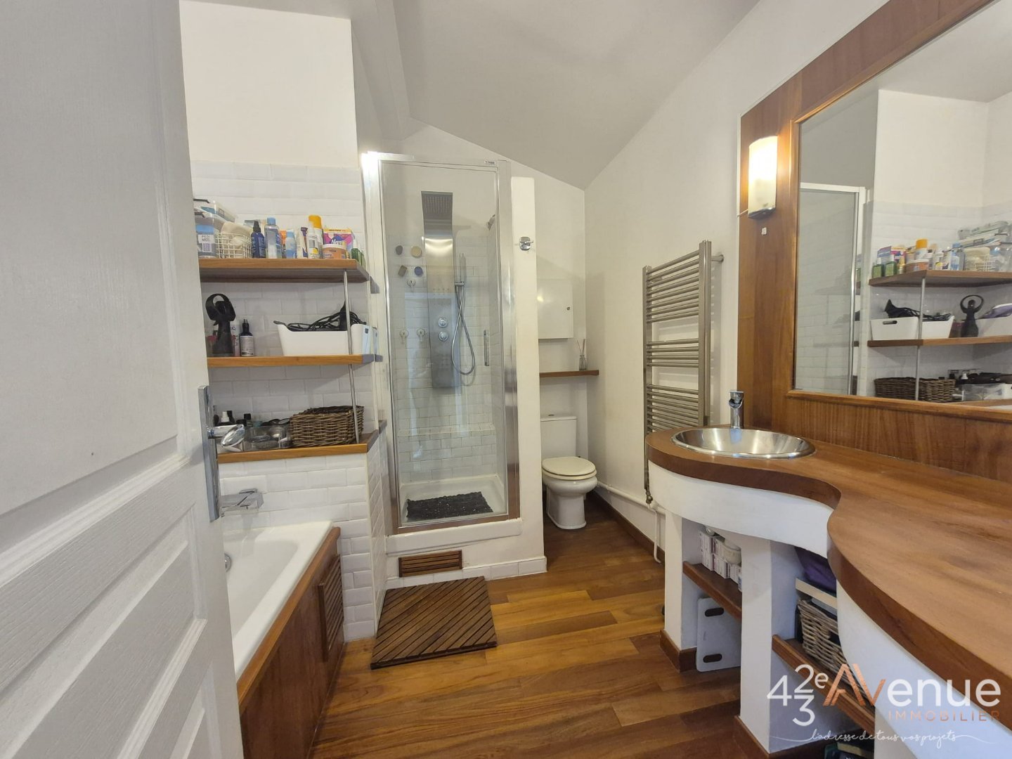 APPARTEMENT T4 A VENDRE - ST ETIENNE COLLINE DES PERES - 132.11 m2 - 165000€