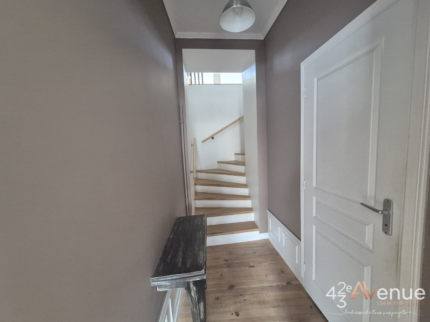 APPARTEMENT T4 A VENDRE - ST ETIENNE COLLINE DES PERES - 132.11 m2 - 165000€