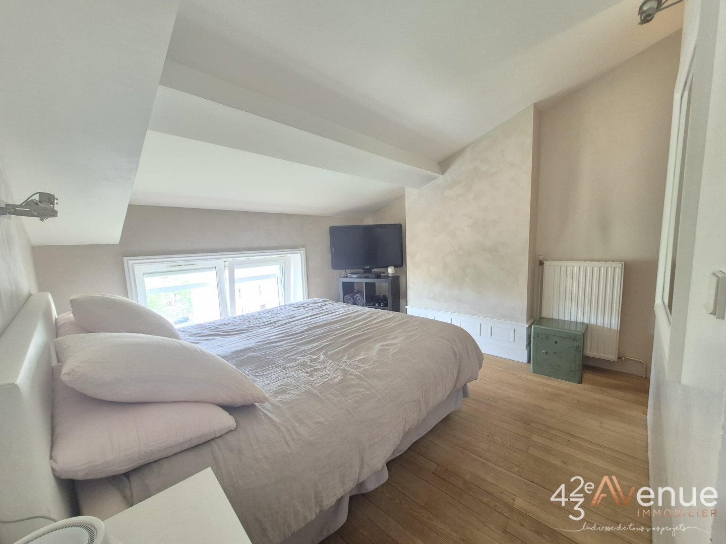 APPARTEMENT T4 A VENDRE - ST ETIENNE COLLINE DES PERES - 132.11 m2 - 165000€