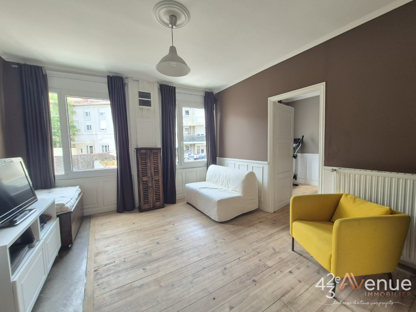 APPARTEMENT T4 A VENDRE - ST ETIENNE COLLINE DES PERES - 132.11 m2 - 165000€