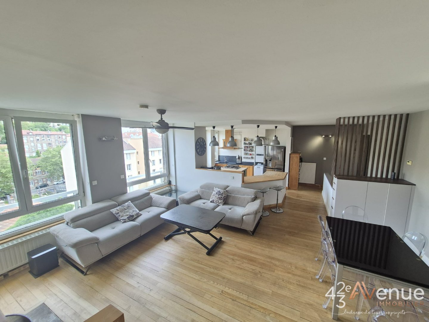 APPARTEMENT T4 A VENDRE - ST ETIENNE COLLINE DES PERES - 132.11 m2 - 165000€