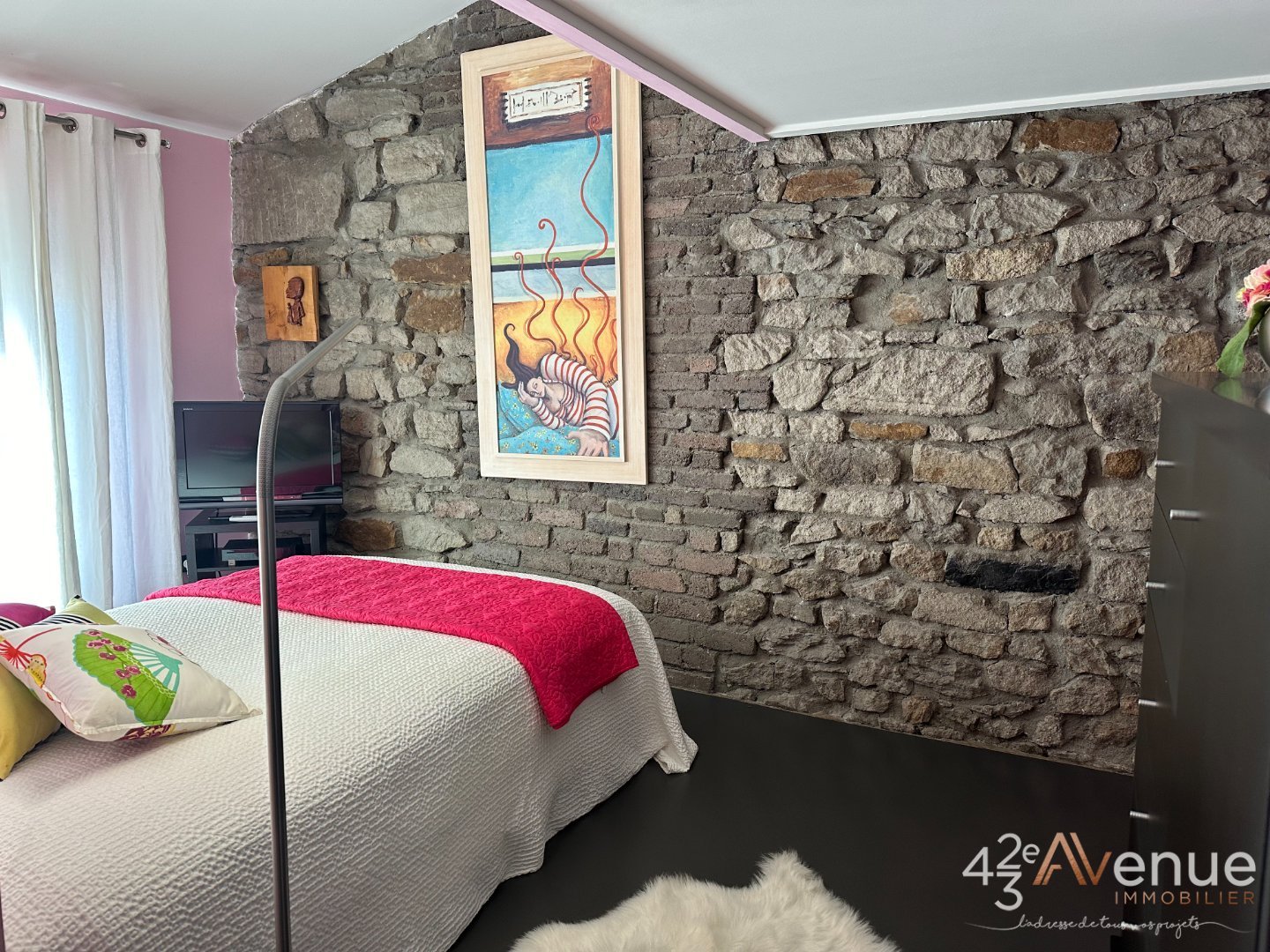 APPARTEMENT T4 A VENDRE - ST ETIENNE COLLINE DES PERES - 113.31 m2 - 179000€