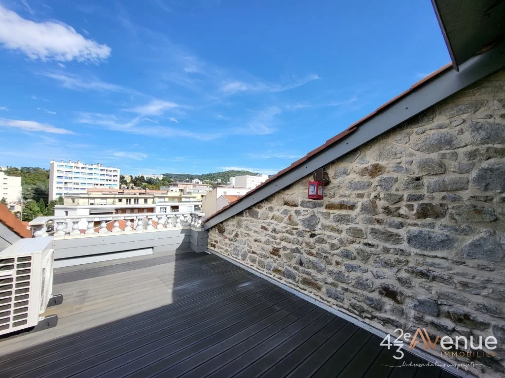 Appartement DUPLEX avec Terrasse Tropézienne A VENDRE ST ETIENNE