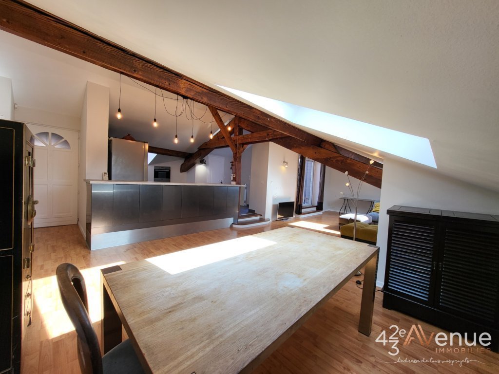 Appartement DUPLEX avec Terrasse Tropzienne A VENDRE - ST ETIENNE FACULTE   CENTRE DEUX - 147.25 m2 - 175000€