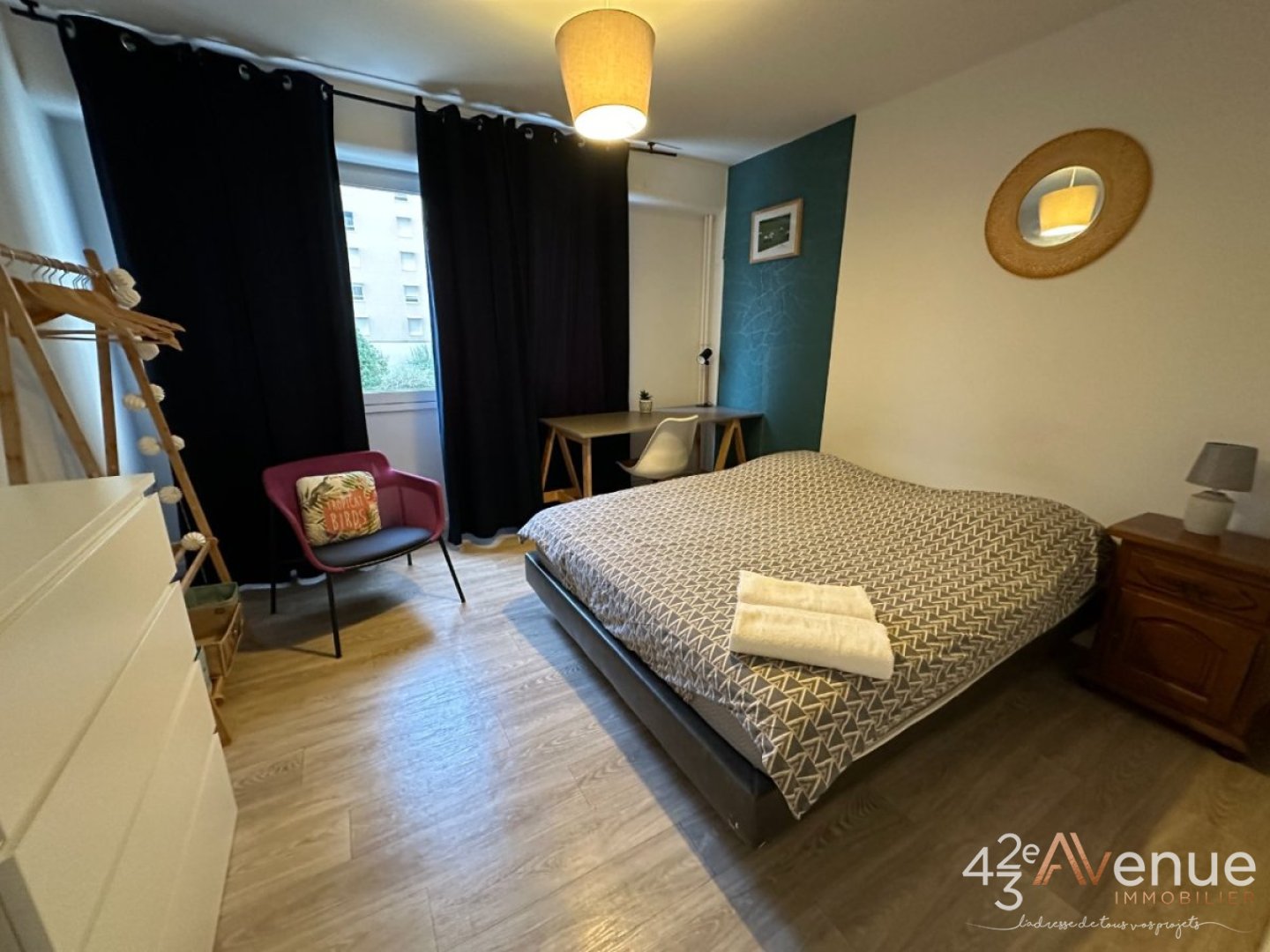 Appartement 87,44M place de parking - ST ETIENNE FACULTE   CENTRE DEUX - 87.7 m2 - 135000€