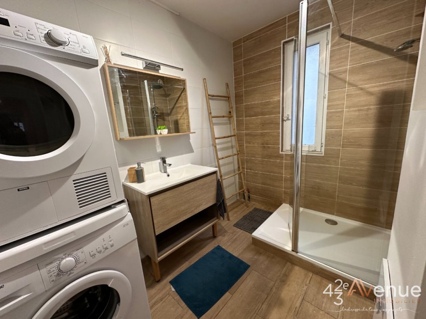 Appartement 87,44M place de parking - ST ETIENNE FACULTE   CENTRE DEUX - 87.7 m2 - 135000€