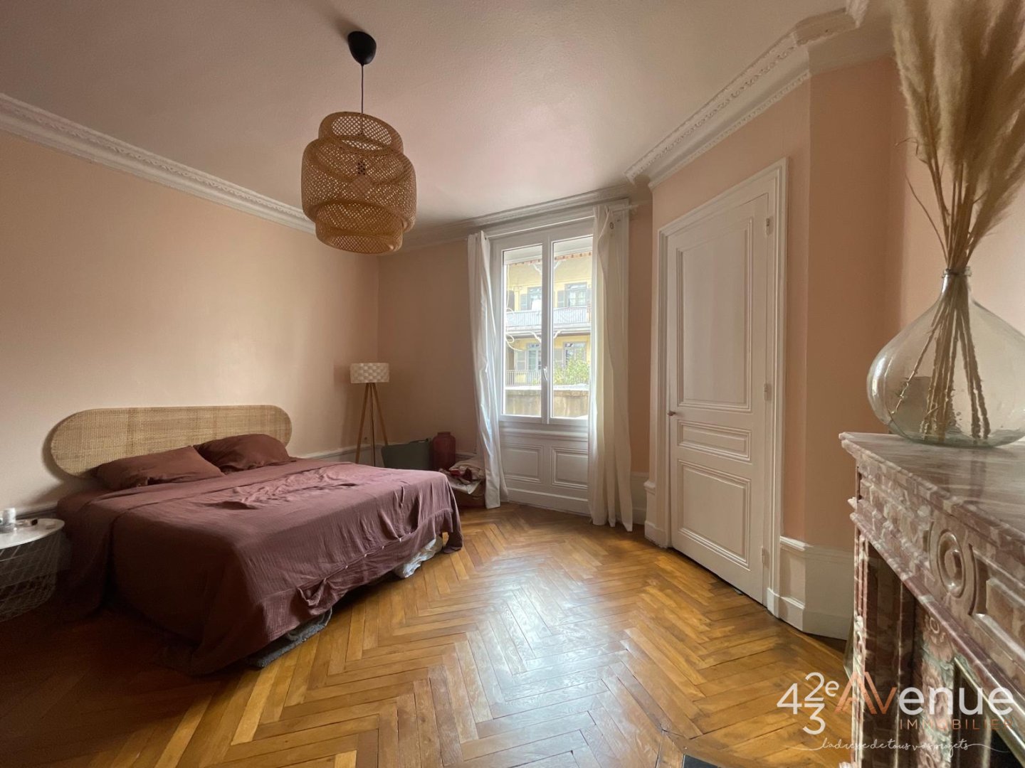Appartement Haussmannien TYPE 4 avec parking A VENDRE - ST ETIENNE FACULTE   CENTRE DEUX - 92.91 m2 - 159000€