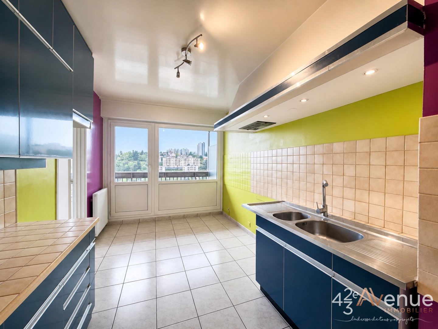 Appartement Type 4 dernier étage Centre Deux A VENDRE - ST ETIENNE FACULTE   CENTRE DEUX - 99.39 m2 - 128 400 &euro;