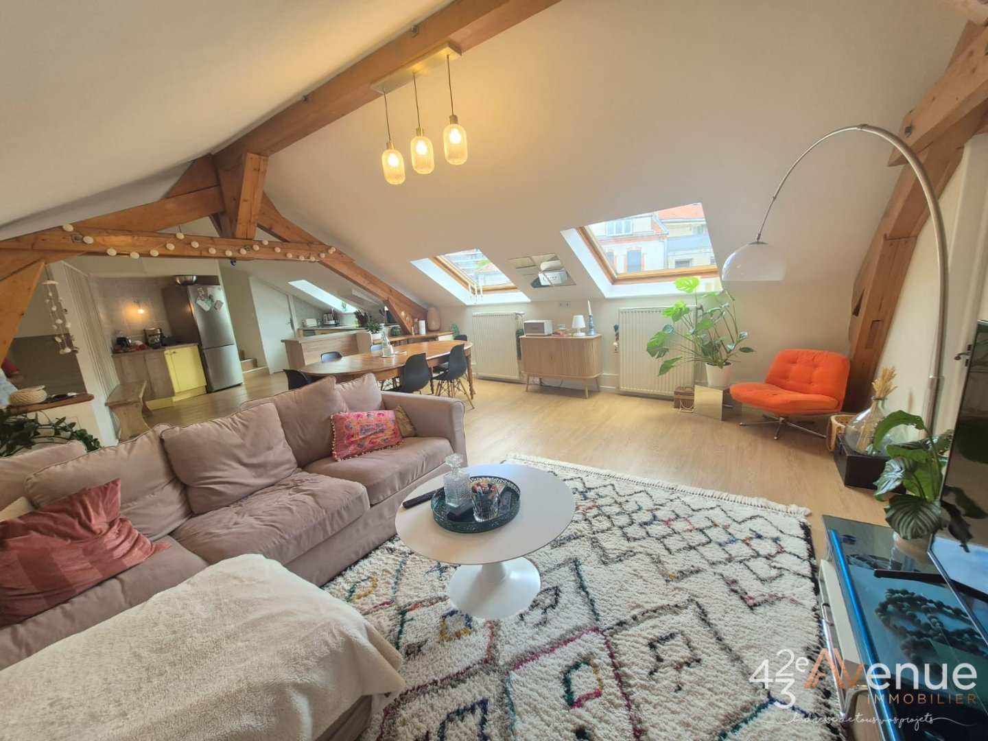 APPARTEMENT T4 A VENDRE - ST ETIENNE FAURIEL - 118.5 m2 - 220 000 €