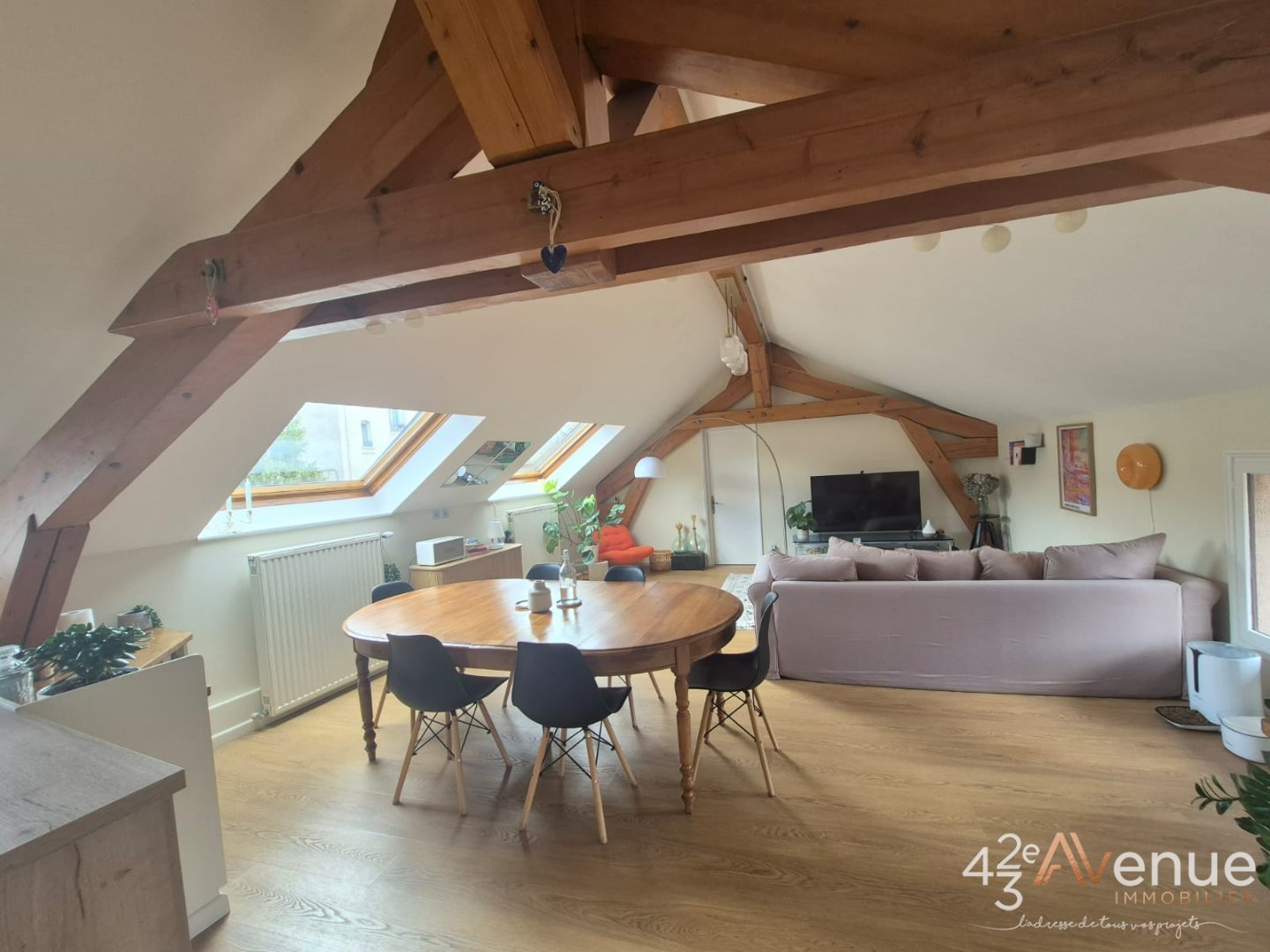 APPARTEMENT T4 A VENDRE - ST ETIENNE FAURIEL - 118.5 m2 - 220 000 €