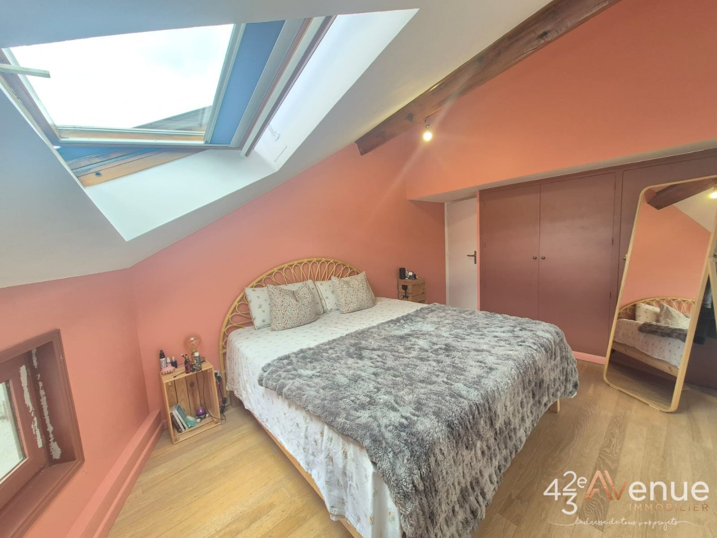 APPARTEMENT T4 A VENDRE - ST ETIENNE FAURIEL - 118.5 m2 - 220 000 €