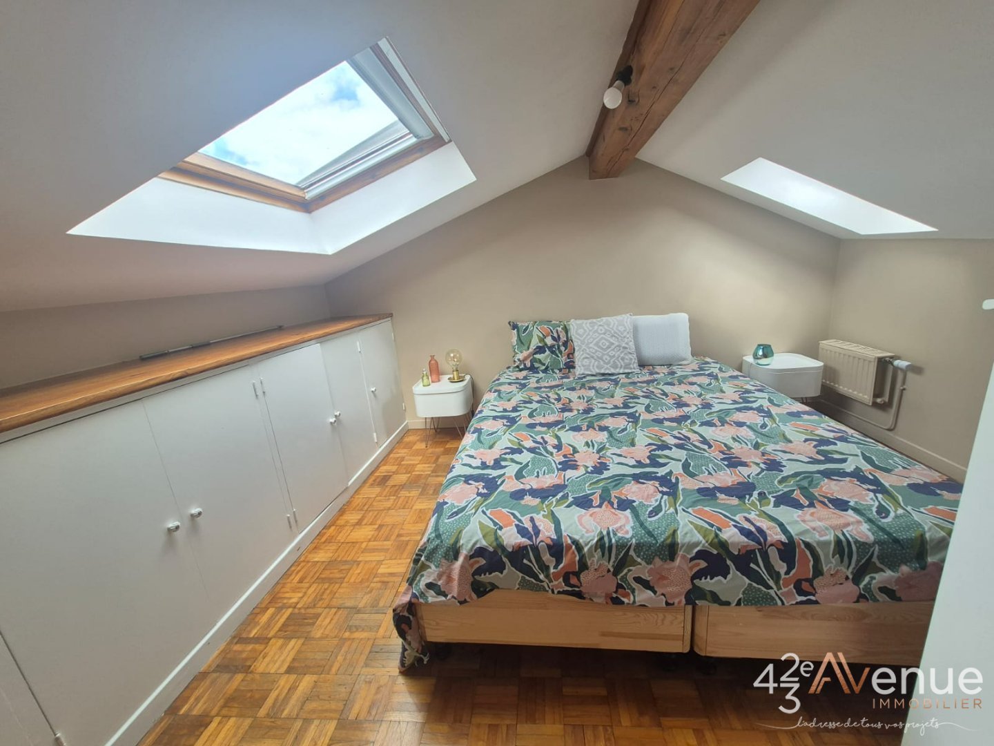 APPARTEMENT T4 A VENDRE - ST ETIENNE FAURIEL - 118.5 m2 - 220 000 €