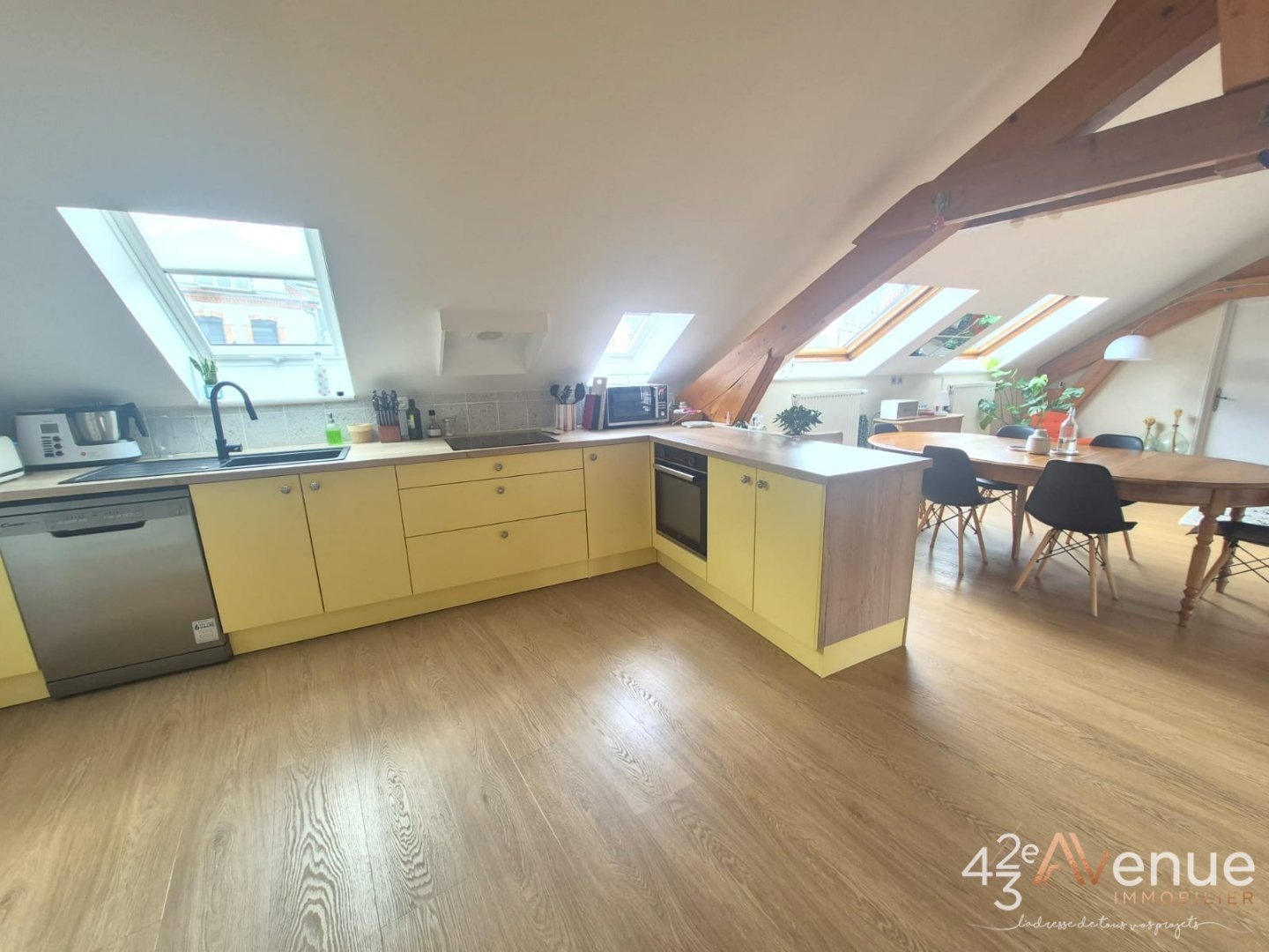 APPARTEMENT T4 A VENDRE - ST ETIENNE FAURIEL - 118.5 m2 - 220 000 €