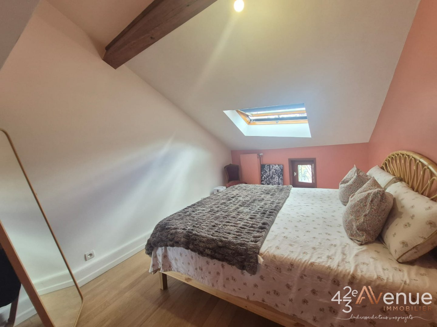 APPARTEMENT T4 A VENDRE - ST ETIENNE FAURIEL - 118.5 m2 - 220 000 €