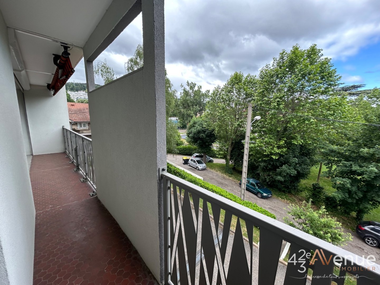 APPARTEMENT T4 A VENDRE - ST ETIENNE FAURIEL - 98 m2 - 110 000 &euro;