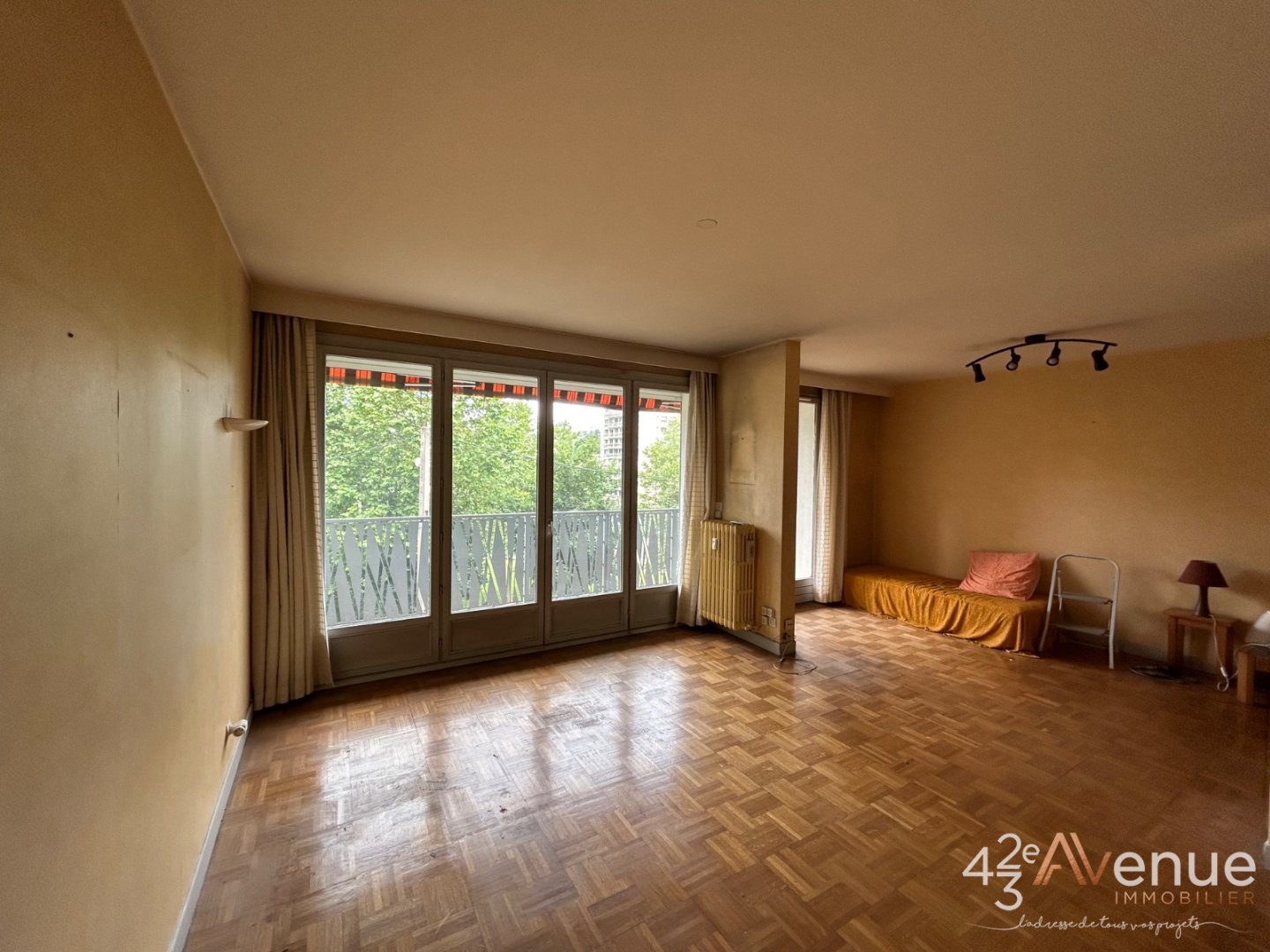 APPARTEMENT T4 A VENDRE - ST ETIENNE FAURIEL - 98 m2 - 110 000 &euro;