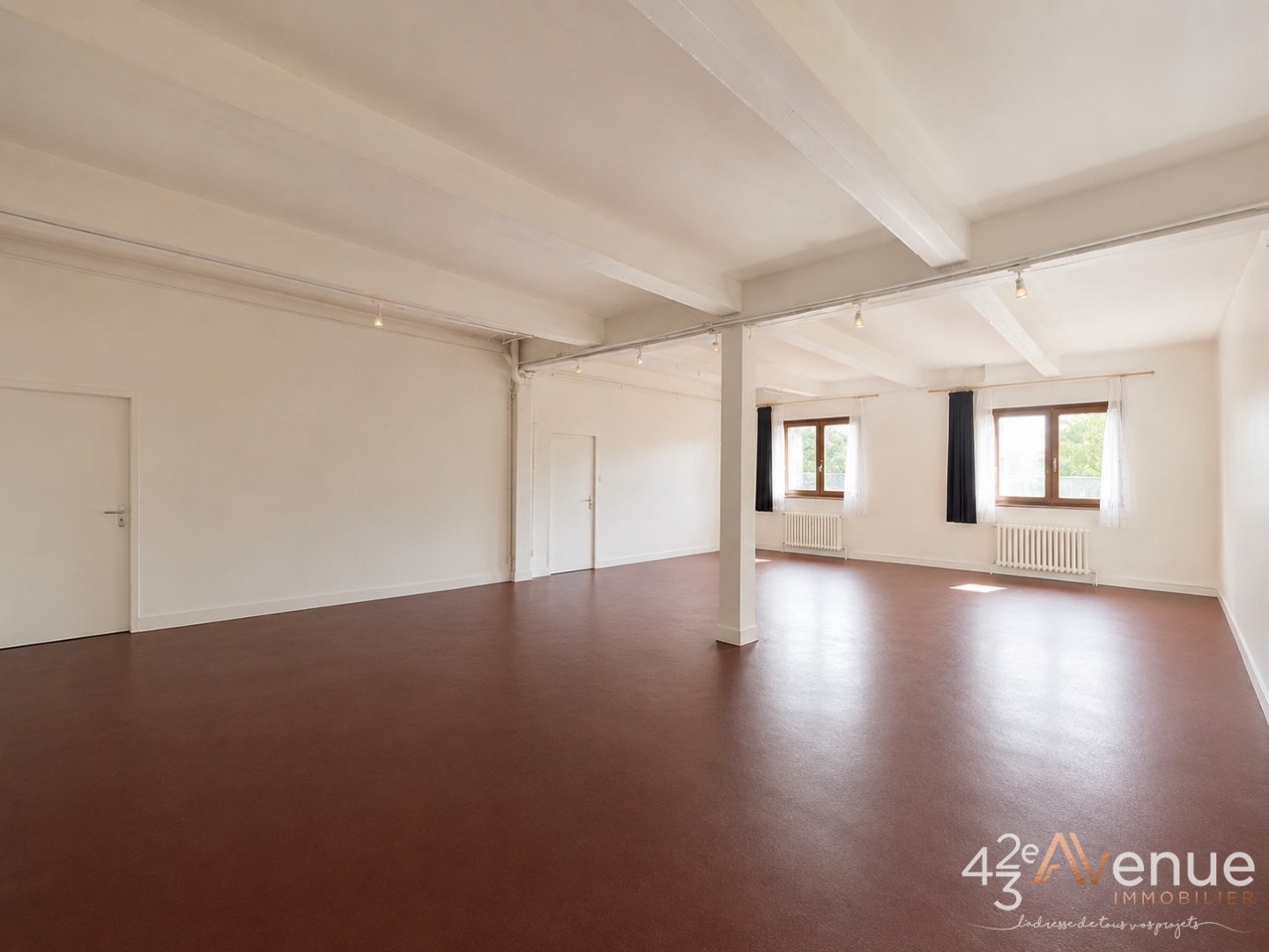 APPARTEMENT T4 A VENDRE - ST ETIENNE FAURIEL - 139 m2 - 135 000 &euro;