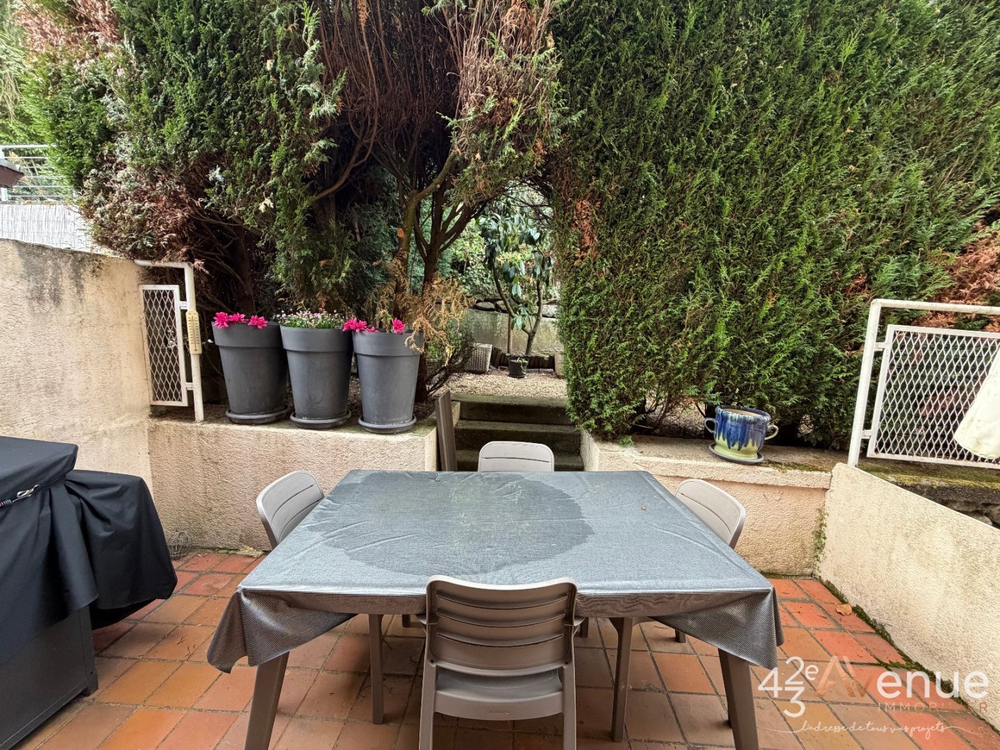 APPARTEMENT T4 A VENDRE - ST ETIENNE FAURIEL - 140 m2 - 180 000 &euro;