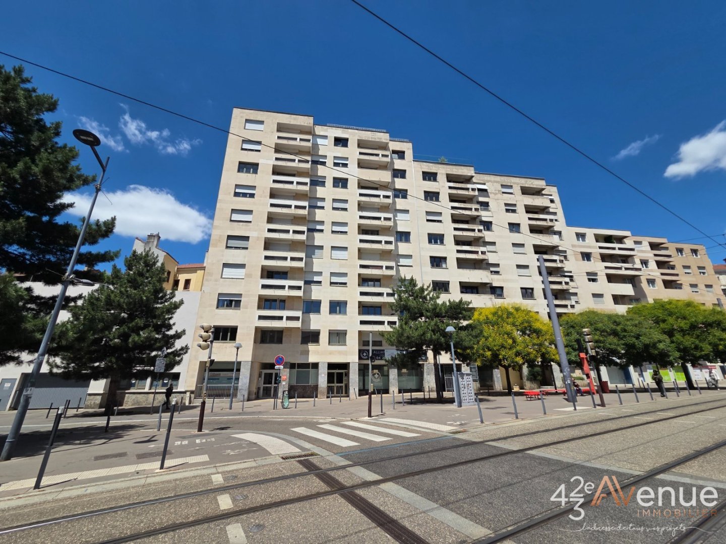 APPARTEMENT T4 A VENDRE - ST ETIENNE FOURNEYRON - 100.31 m2 - 165 000 &euro;