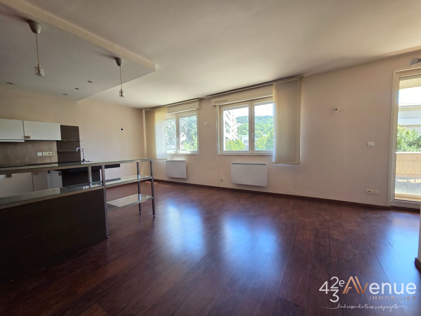 APPARTEMENT T4 A VENDRE - ST ETIENNE FOURNEYRON - 100.31 m2 - 165 000 &euro;