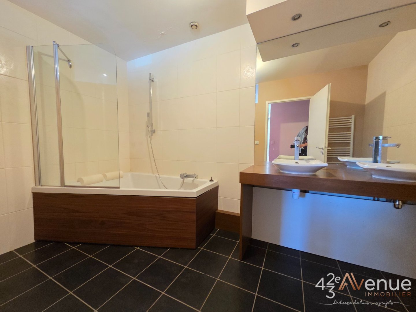 APPARTEMENT T4 A VENDRE - ST ETIENNE FOURNEYRON - 100.31 m2 - 165 000 &euro;