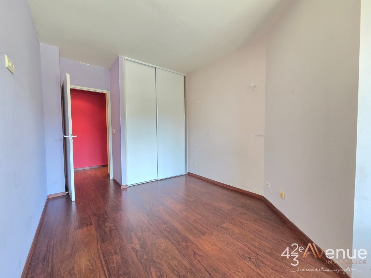 APPARTEMENT T4 A VENDRE - ST ETIENNE FOURNEYRON - 100.31 m2 - 165 000 &euro;