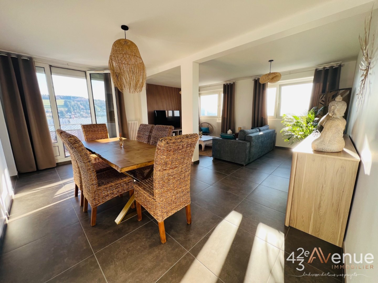 F4 De 94 m2 avec balcon - ST ETIENNE Haut de Fauriel - 94 m2 - VENDU