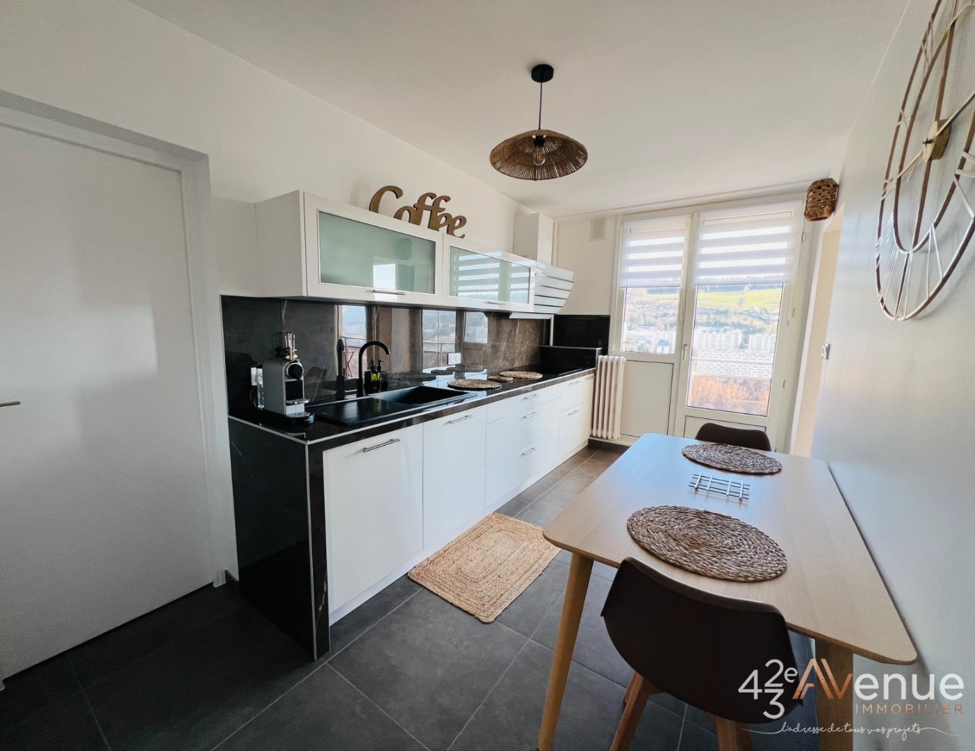 F4 De 94 m2 avec balcon - ST ETIENNE Haut de Fauriel - 94 m2 - VENDU