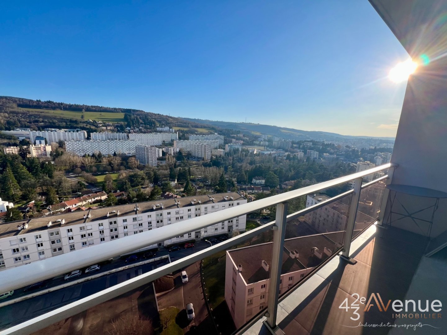 F4 De 94 m2 avec balcon - ST ETIENNE Haut de Fauriel - 94 m2 - VENDU