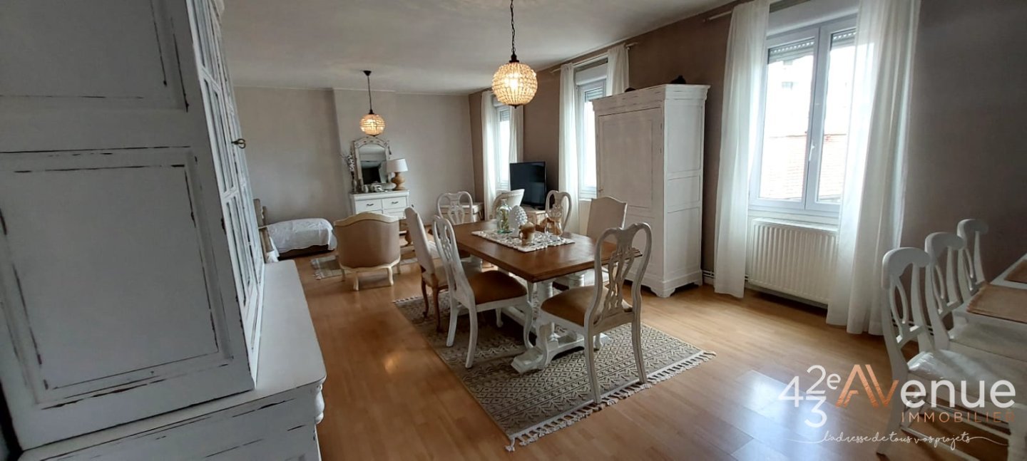 T4 Proximit place Jacquard - ST ETIENNE JACQUARD - 127 m2 - 109000€