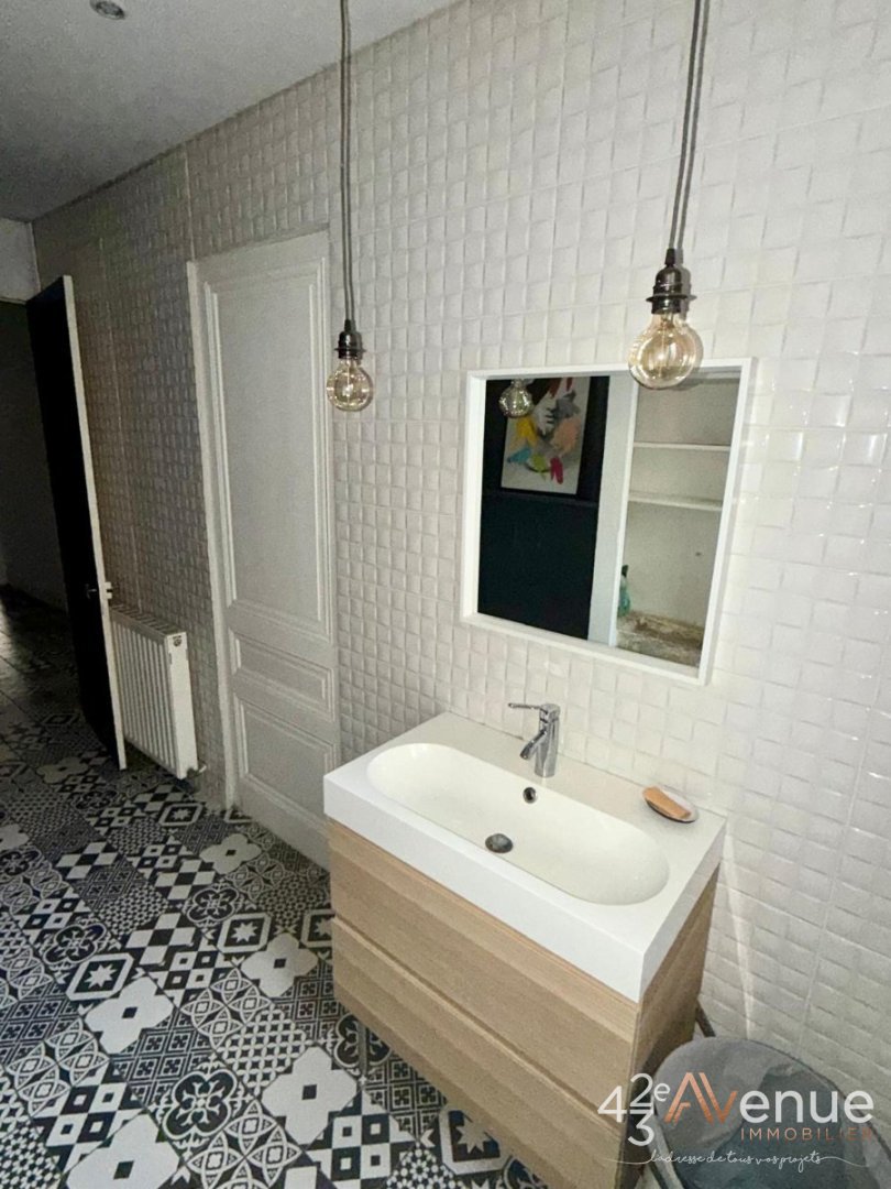 APPARTEMENT T4 A VENDRE - ST ETIENNE JACQUARD - 100 m2 - 113�000�&euro;