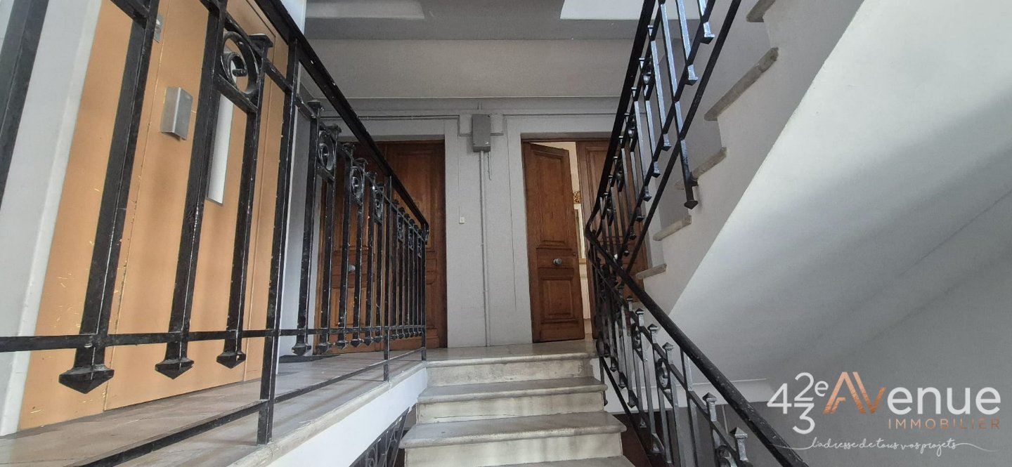 APPARTEMENT T4 A VENDRE - ST ETIENNE JACQUARD - 90 m2 - 149 900 &euro;