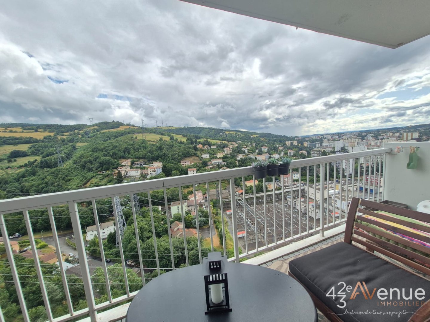 Appartement 79,5m, F4, Balcon