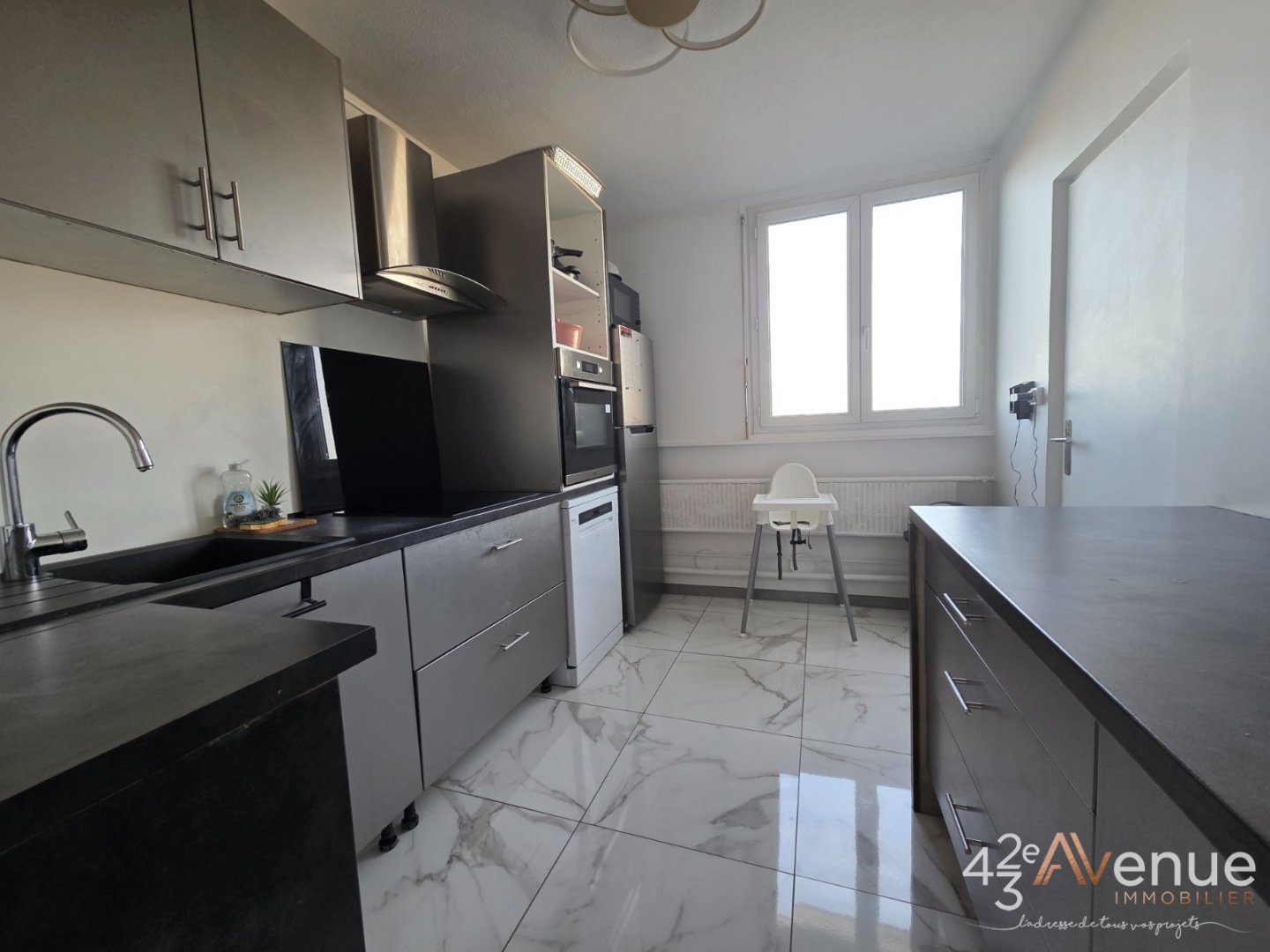 APPARTEMENT T4 A VENDRE - ST ETIENNE LA METARE - 73.16 m2 - 88�000�&euro;