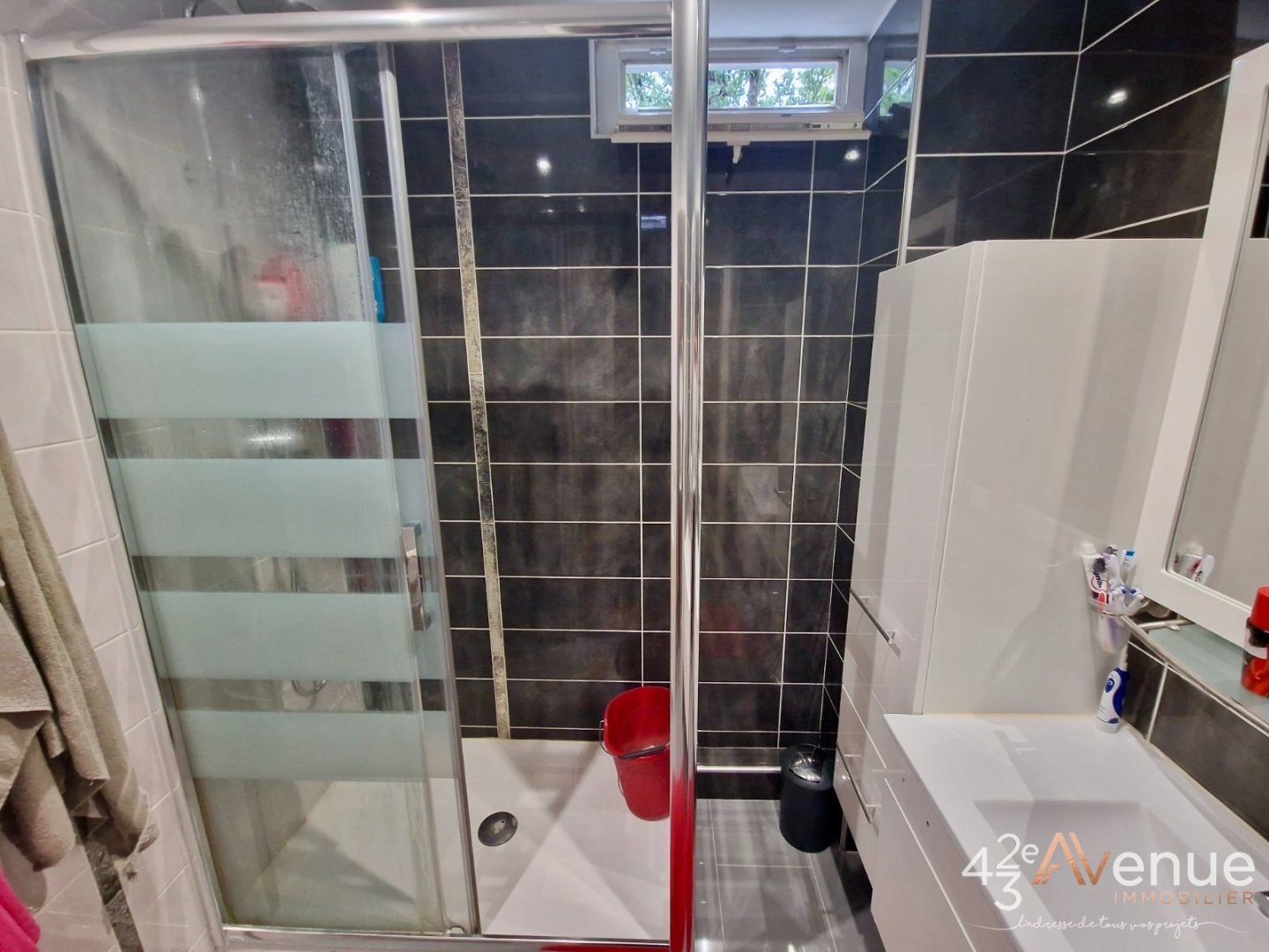 APPARTEMENT T4 A VENDRE - ST ETIENNE LA METARE - 92 m2 - 89 000 &euro;