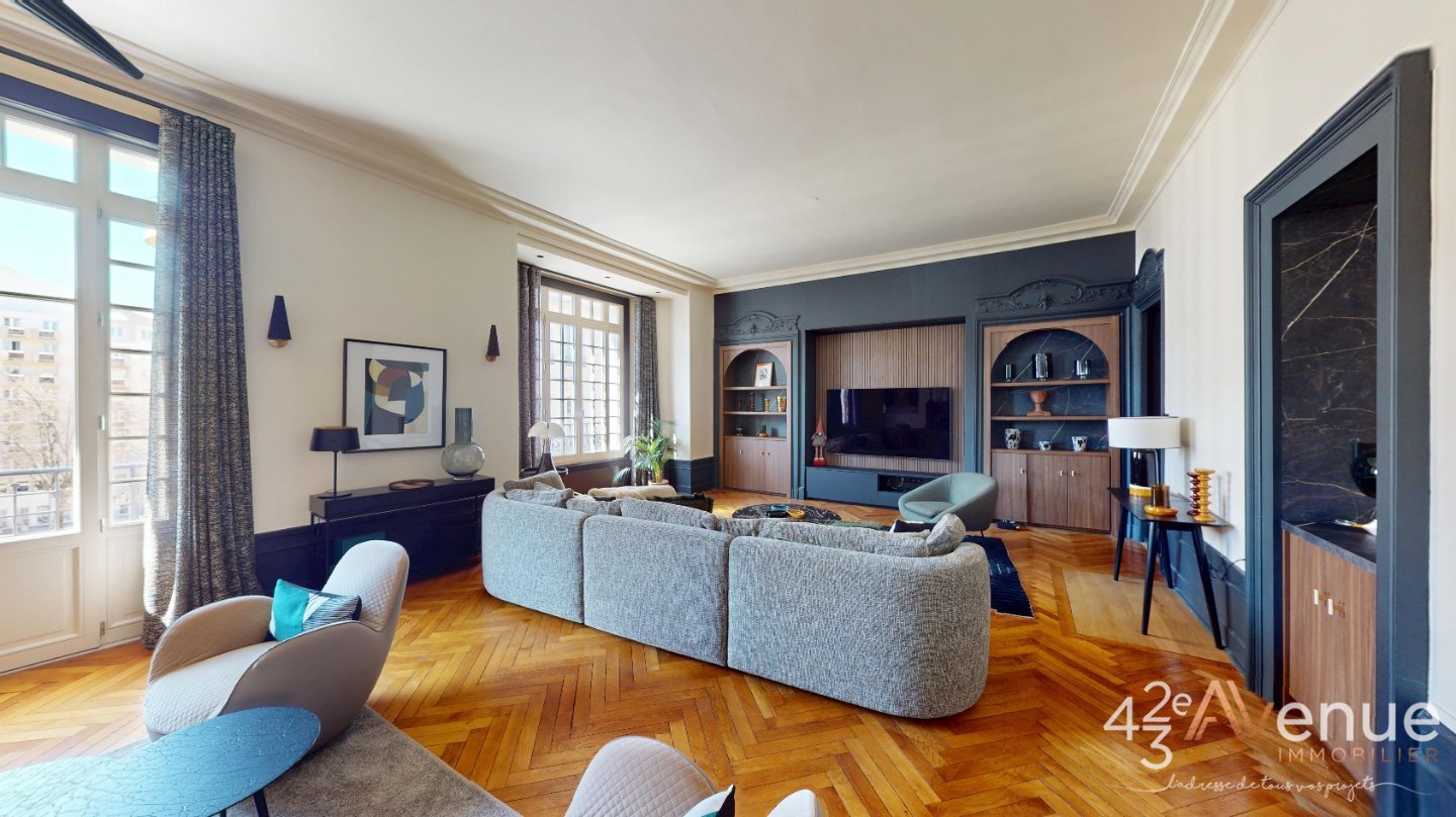 Appartement Haussmannien prestige 178m2 A VENDRE - ST ETIENNE LIB�RATION - 181 m2 - 359�000�&euro;