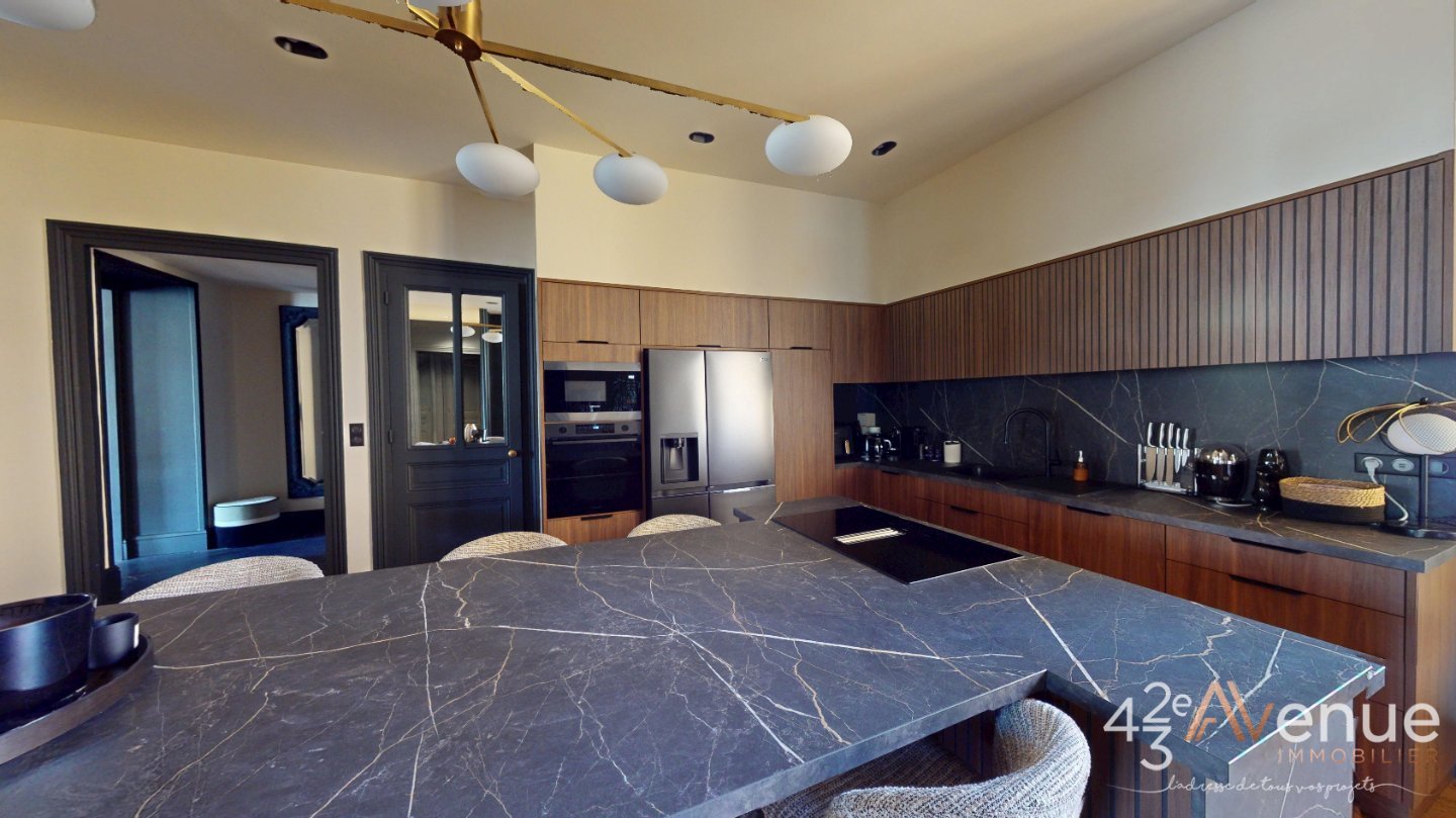 Appartement Haussmannien prestige 178m2 A VENDRE - ST ETIENNE LIB�RATION - 181 m2 - 359�000�&euro;