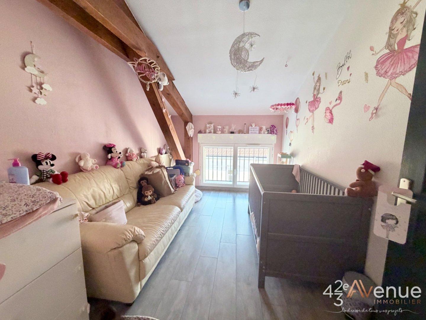 APPARTEMENT T4 A VENDRE - ST ETIENNE Secteur Croix Mission - 90.11 m2 - 115 000 &euro;