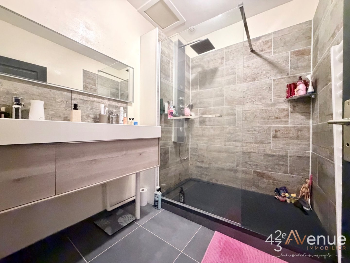APPARTEMENT T4 A VENDRE - ST ETIENNE Secteur Croix Mission - 90.11 m2 - 115 000 &euro;